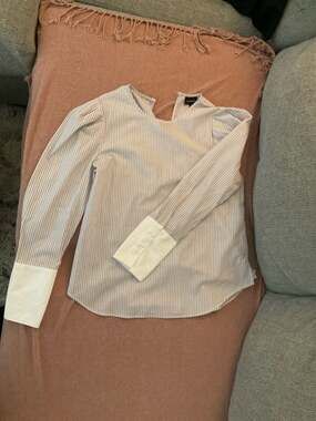 Who What Wear Women's Striped Puff Sleeve Blouse with Contrast Cuffs